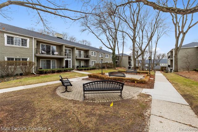 1111 N Old Woodward Avenue 23, Birmingham, MI 48009