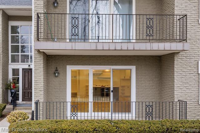 1111 N Old Woodward Avenue 23, Birmingham, MI 48009