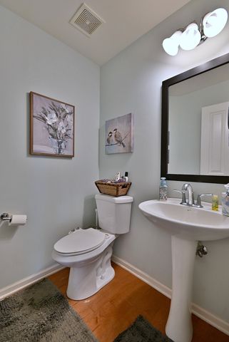 579 Homestead Court, Aurora, IL 60506