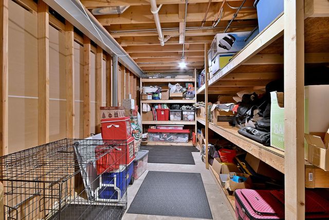 579 Homestead Court, Aurora, IL 60506