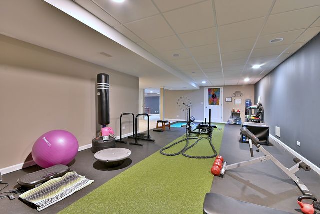 579 Homestead Court, Aurora, IL 60506