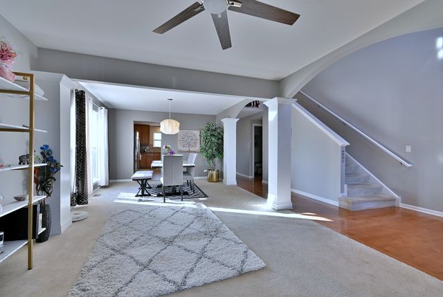 579 Homestead Court, Aurora, IL 60506