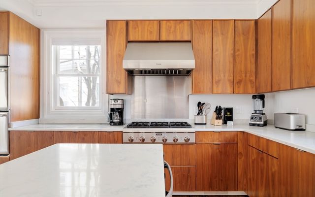 65 Wendell St, Cambridge, MA 02138