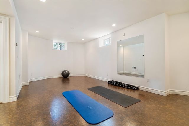 65 Wendell St, Cambridge, MA 02138