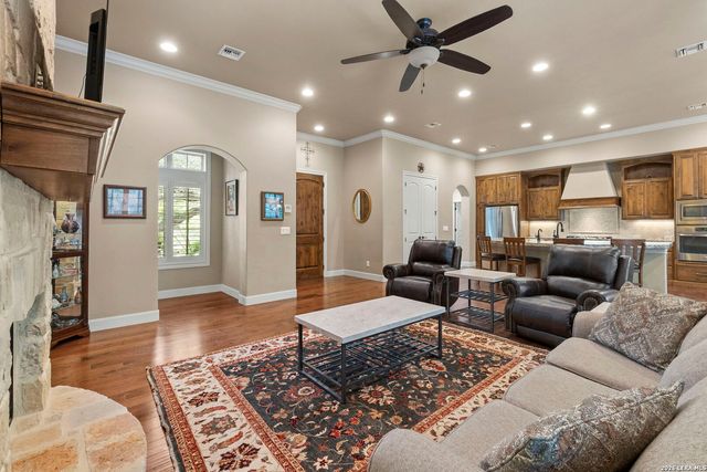 416 WILLIAMS WAY, New Braunfels, TX 78130