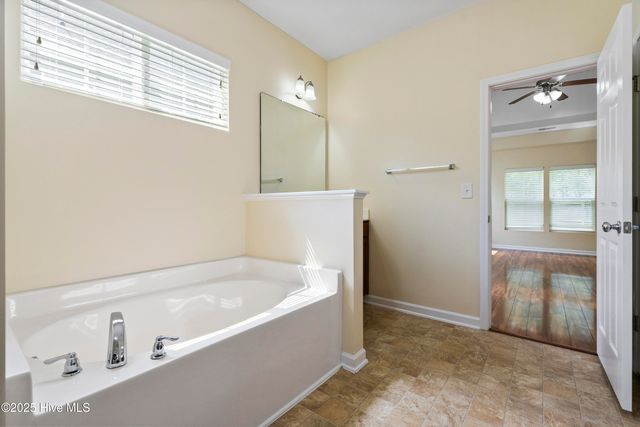 402 Walkens Woods Lane, Jacksonville, NC 28546