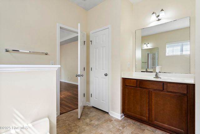 402 Walkens Woods Lane, Jacksonville, NC 28546