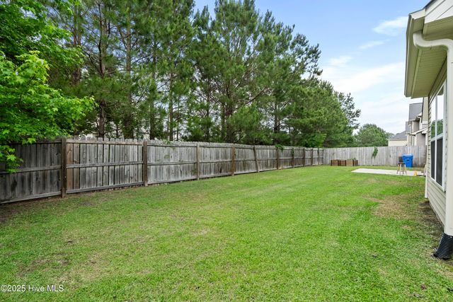 402 Walkens Woods Lane, Jacksonville, NC 28546