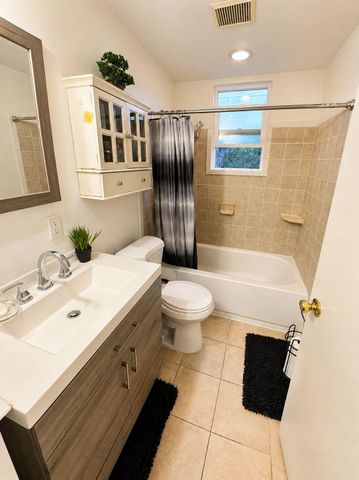 2336 Estrellita Way, Sacramento, CA 95825