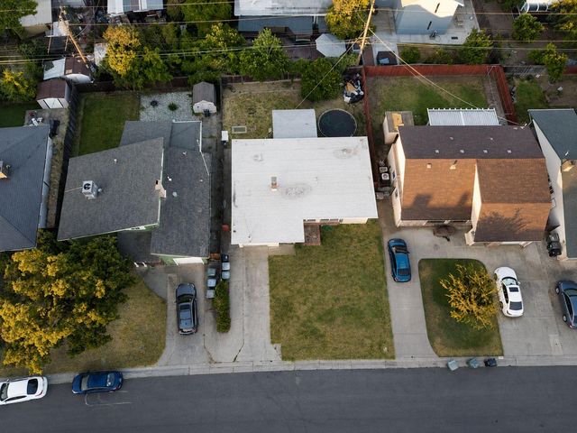 2336 Estrellita Way, Sacramento, CA 95825
