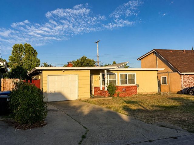 2336 Estrellita Way, Sacramento, CA 95825