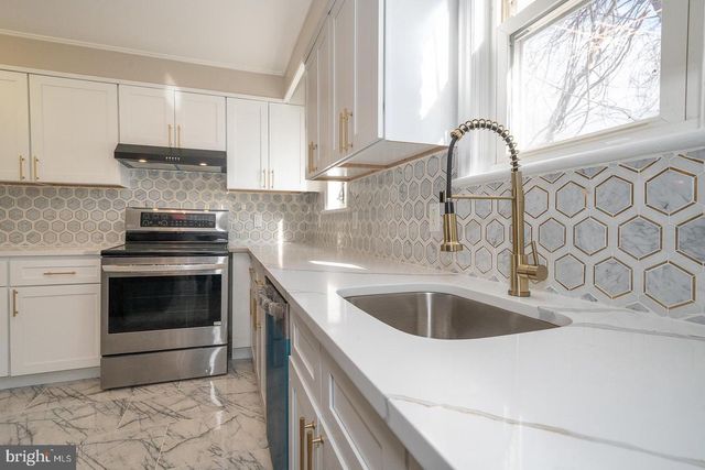 291 JACKSON AVE, Lansdowne, PA 19050