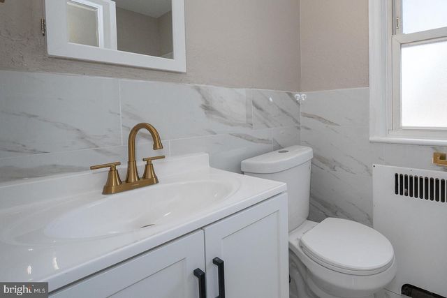 291 JACKSON AVE, Lansdowne, PA 19050