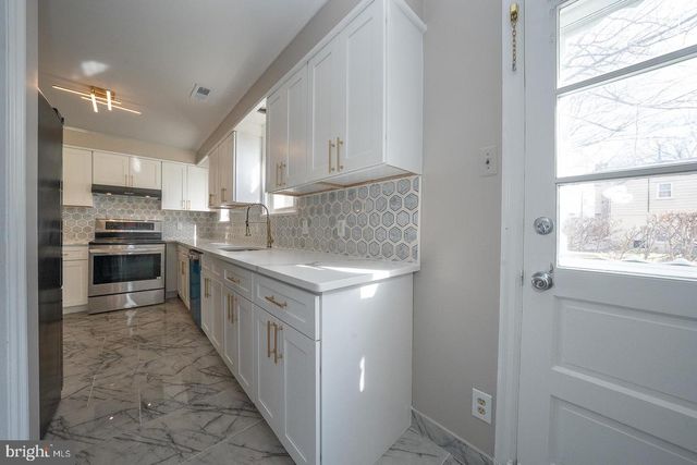 291 JACKSON AVE, Lansdowne, PA 19050