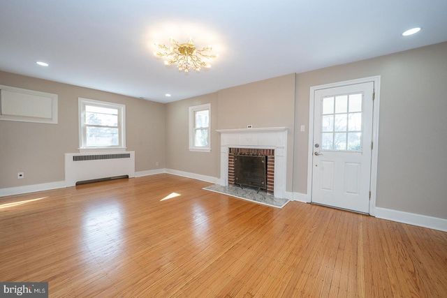 291 JACKSON AVE, Lansdowne, PA 19050