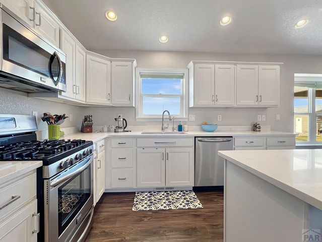 439 N Mitford Dr, Pueblo West, CO 81007