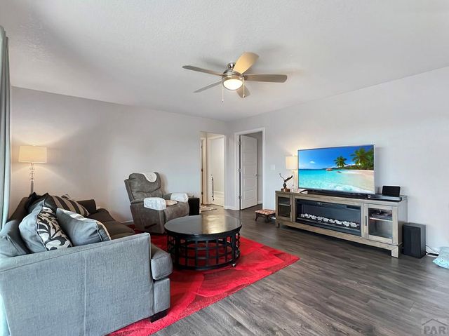 439 N Mitford Dr, Pueblo West, CO 81007