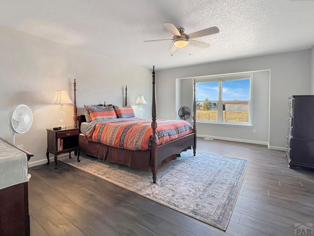 439 N Mitford Dr, Pueblo West, CO 81007