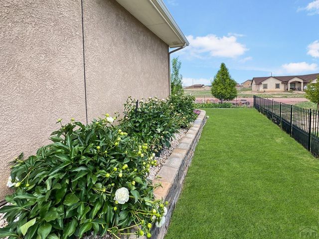 439 N Mitford Dr, Pueblo West, CO 81007