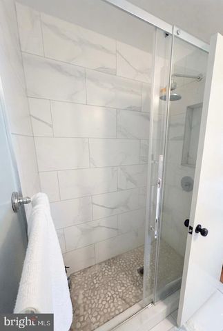 3130 BARNARD CT, Fairfax, VA 22031