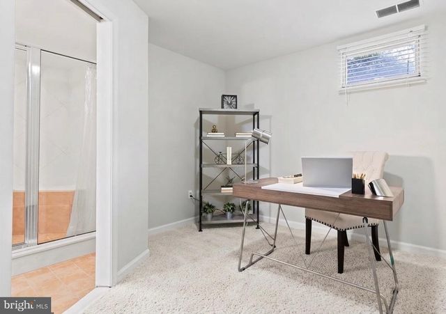 3130 BARNARD CT, Fairfax, VA 22031