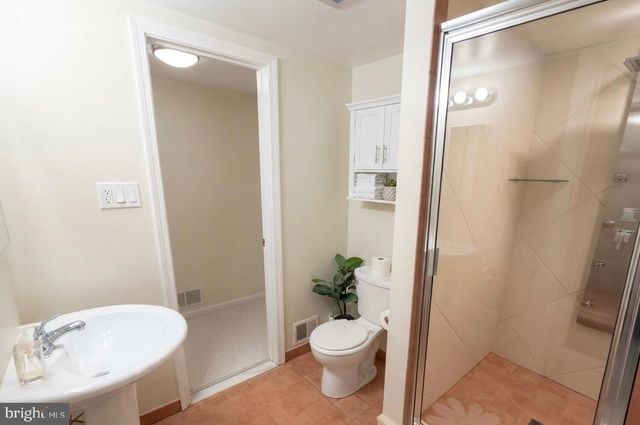 3130 BARNARD CT, Fairfax, VA 22031