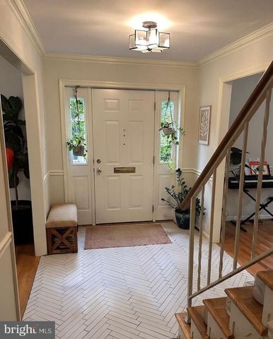 3130 BARNARD CT, Fairfax, VA 22031