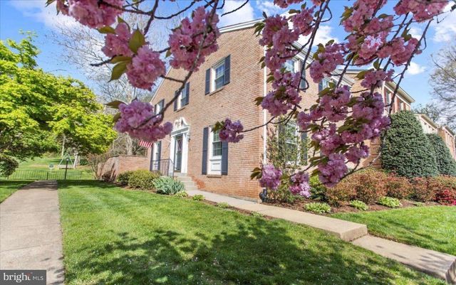 3130 BARNARD CT, Fairfax, VA 22031