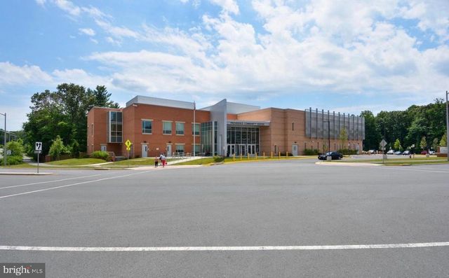 3130 BARNARD CT, Fairfax, VA 22031