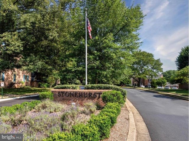 3130 BARNARD CT, Fairfax, VA 22031