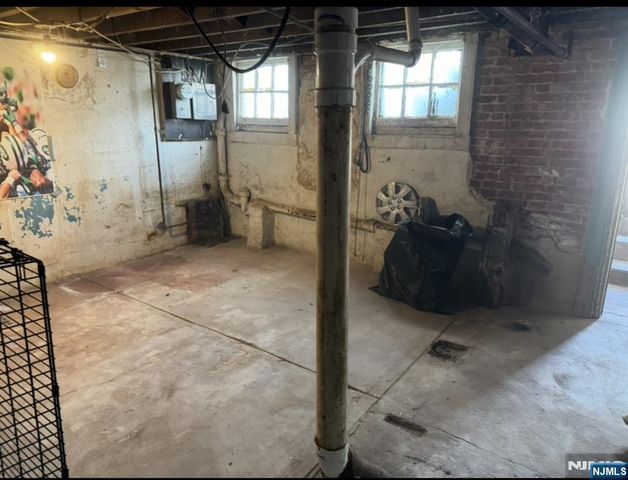 45 Hillman Street, Paterson, NJ 07522