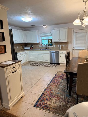120 Pineview, Sherwood, AR 72120