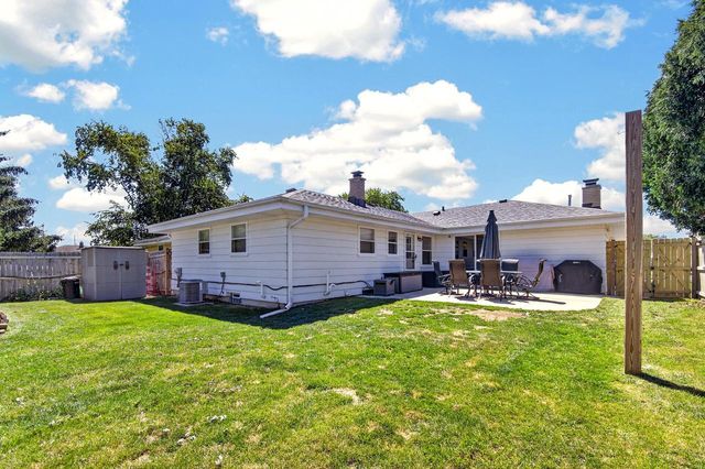 7911 32nd AVENUE, Kenosha, WI 53142