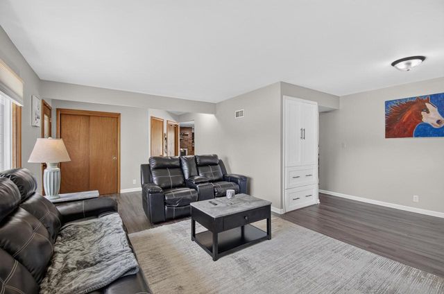 7911 32nd AVENUE, Kenosha, WI 53142