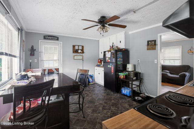 1820 Montclair Dr, Mt Sterling, KY 40353