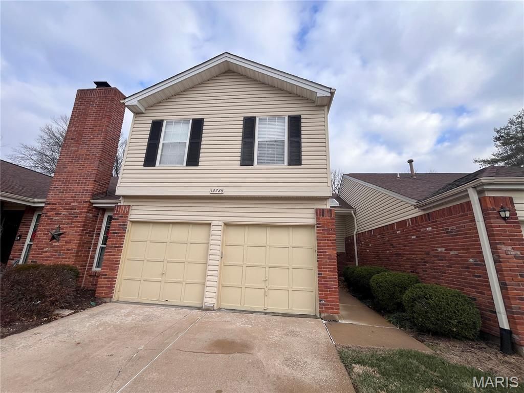 12726 Bennington Common Lane, St Louis, MO 63146