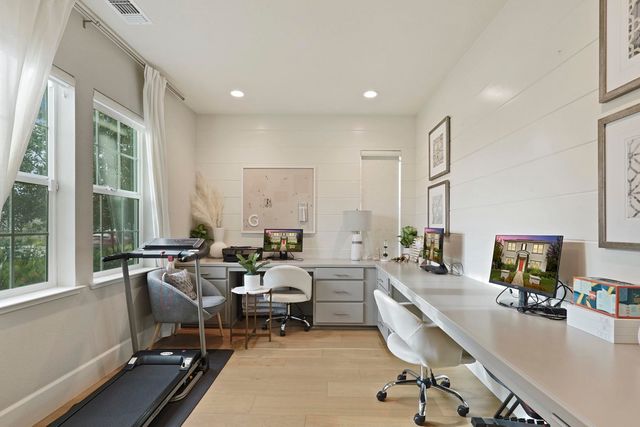 2885 Ellis Town Dr, Tracy, CA 95377