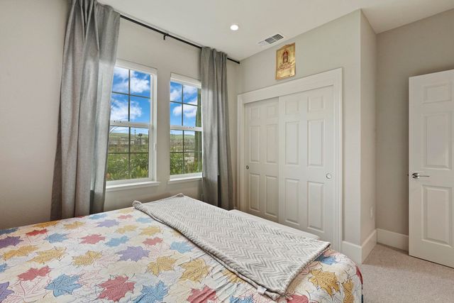 2885 Ellis Town Dr, Tracy, CA 95377