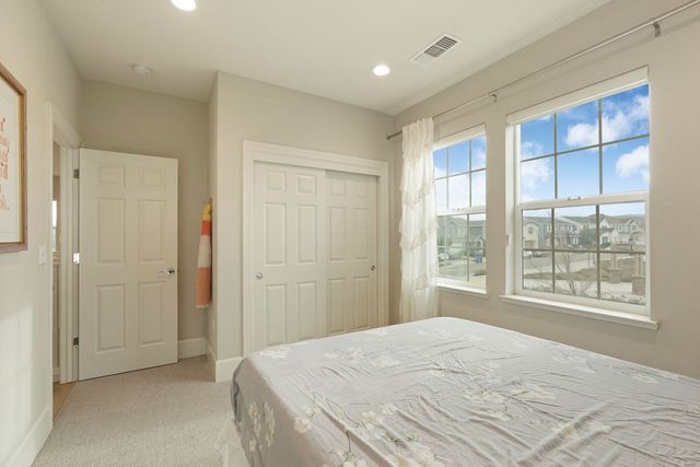 2885 Ellis Town Dr, Tracy, CA 95377