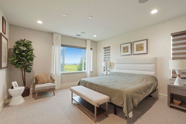 2885 Ellis Town Dr, Tracy, CA 95377