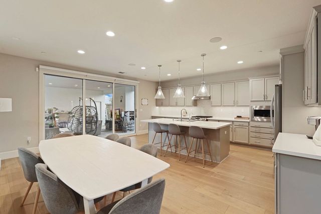 2885 Ellis Town Dr, Tracy, CA 95377