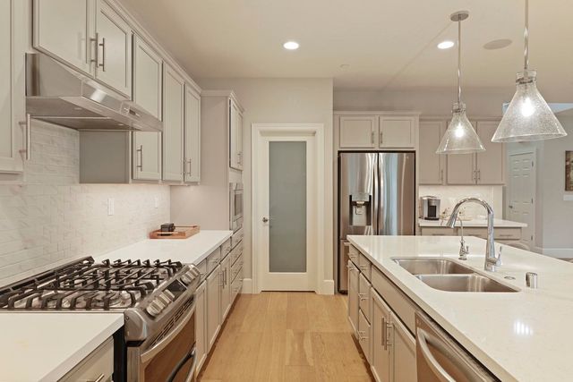 2885 Ellis Town Dr, Tracy, CA 95377