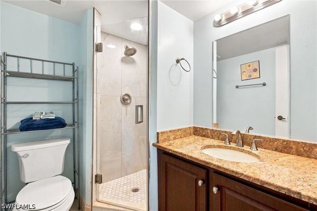 1087 Forest Lakes DR 302, Naples, FL 34105