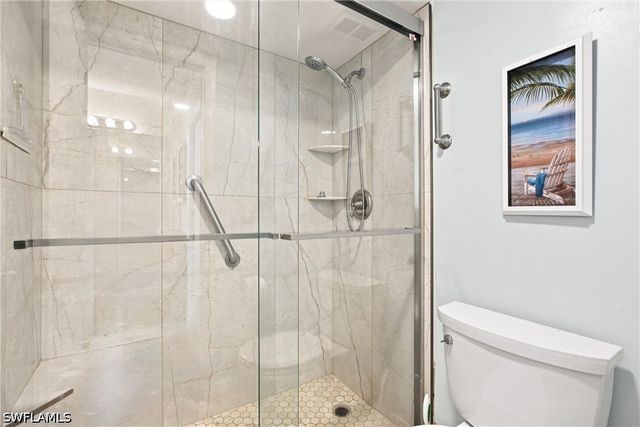 1087 Forest Lakes DR 302, Naples, FL 34105