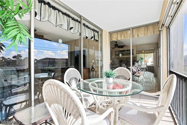 1087 Forest Lakes DR 302, Naples, FL 34105