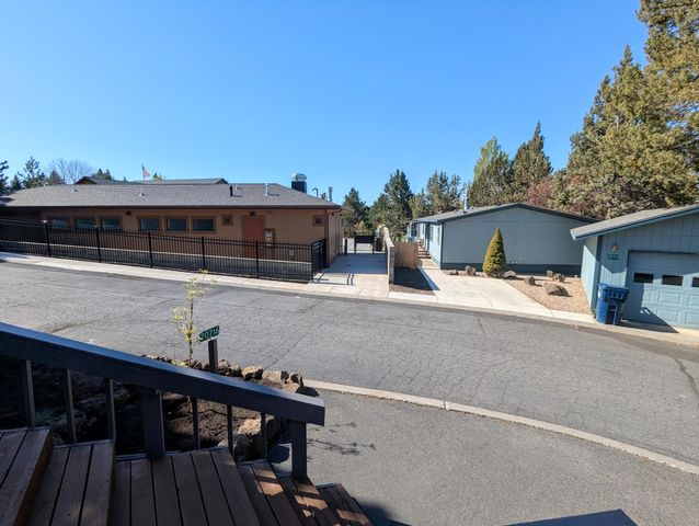20716 Farenuff Place, Bend, OR 97701