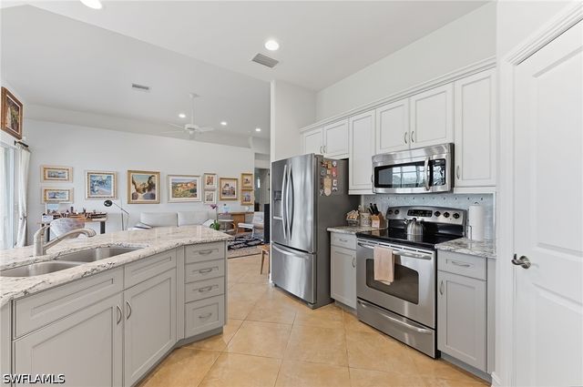 6168 Dogleg DR, Naples, FL 34113
