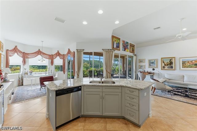 6168 Dogleg DR, Naples, FL 34113