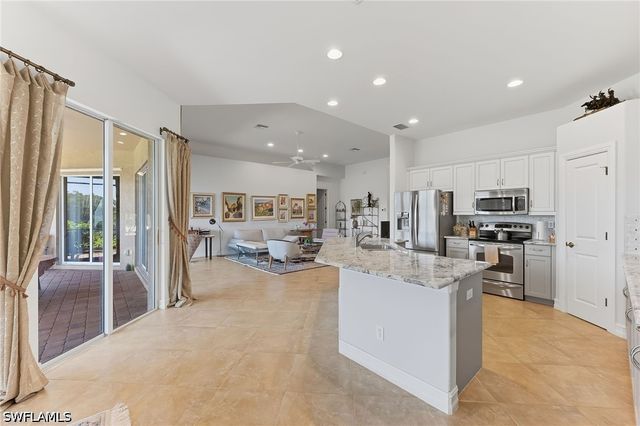 6168 Dogleg DR, Naples, FL 34113