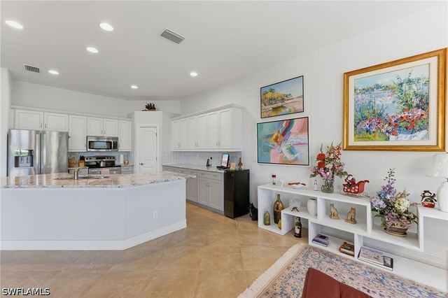 6168 Dogleg DR, Naples, FL 34113